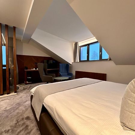 Hotel Restaurant & Spa Les Planets Les Rasses Buitenkant foto