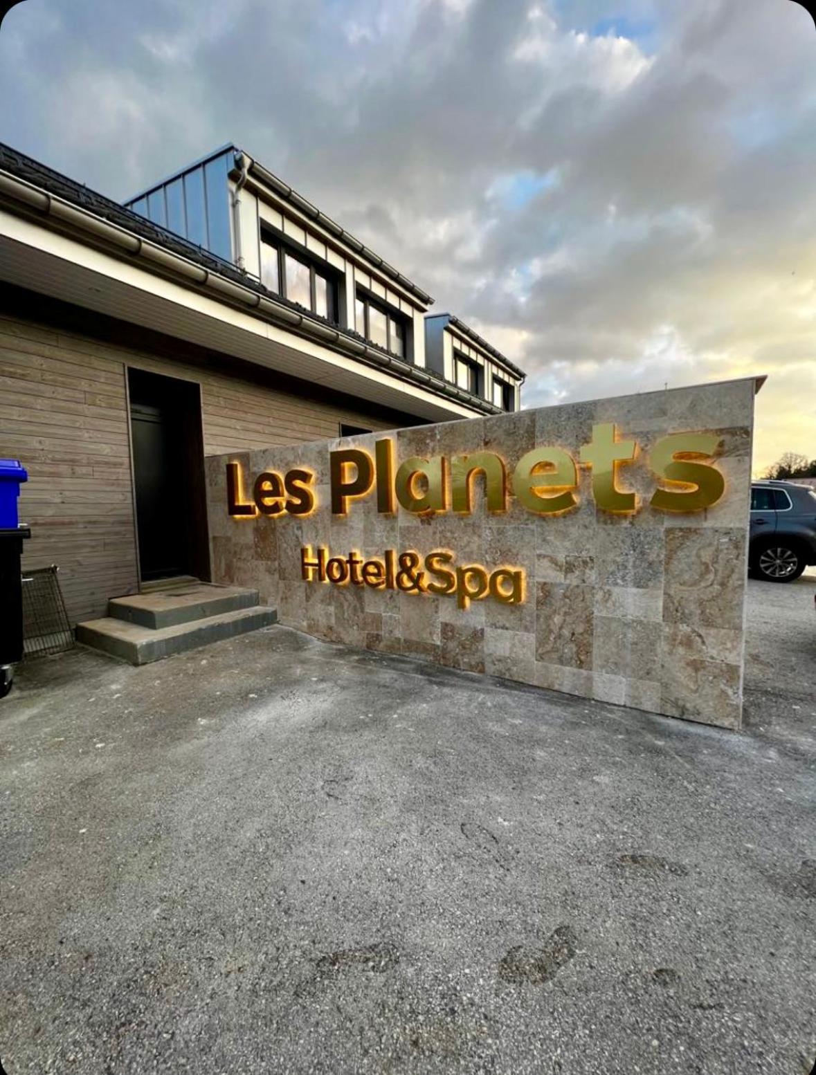 Hotel Restaurant & Spa Les Planets Les Rasses Buitenkant foto